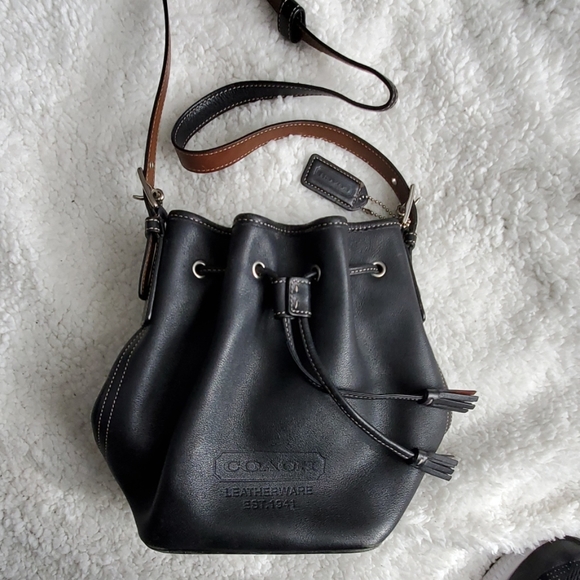Coach Handbags - Vintage Coach bucket bag